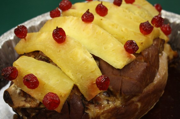 Pineapple Glazed Ham with Brown Sugar